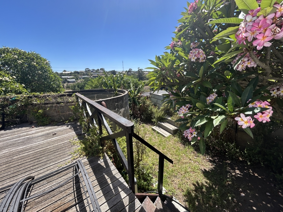 6 Bedroom Property for Sale in Napier Western Cape